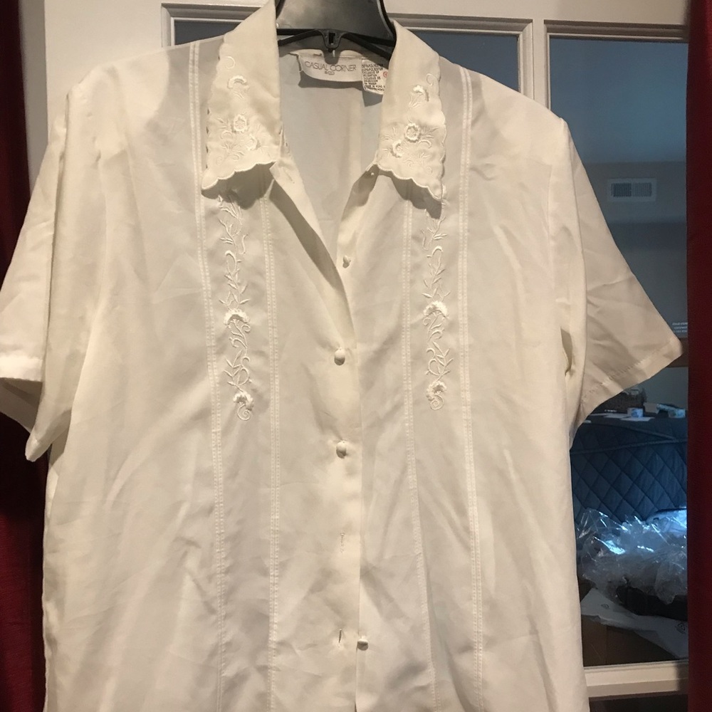 Casual Corner blouse